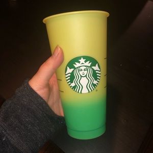 2019 Starbucks color changing cup yellow to green